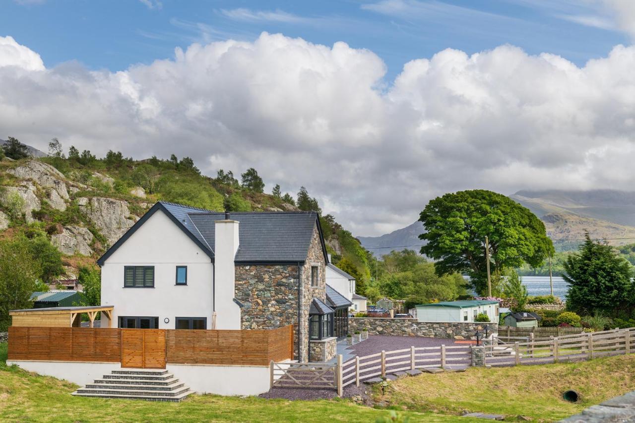 קרנארפון Arlyn, Padarn Lake Viewpoint In Snowdonia מראה חיצוני תמונה